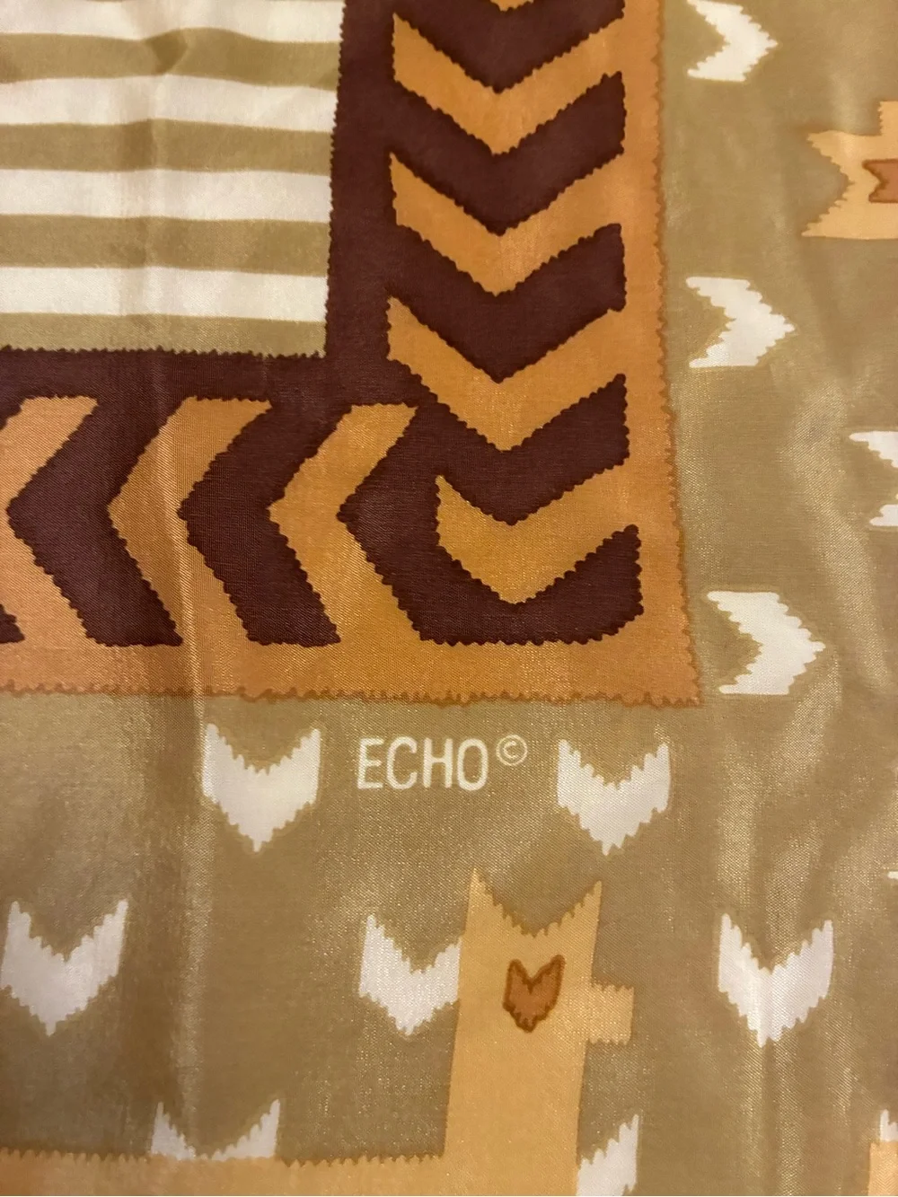 Vintage Echo Scarf with Llama Motif, Made in Japan